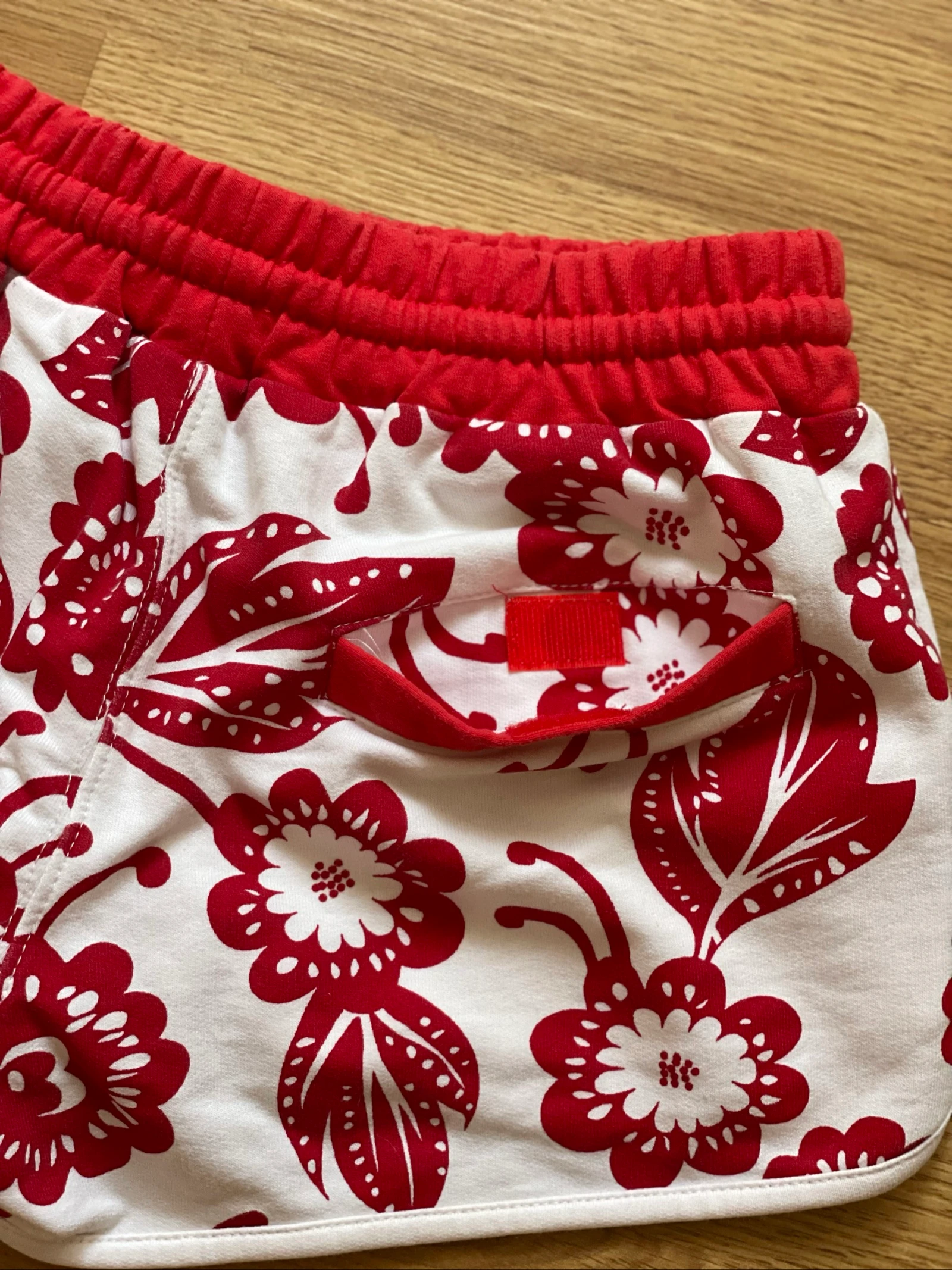 Witte en rode korte broek – photo 5